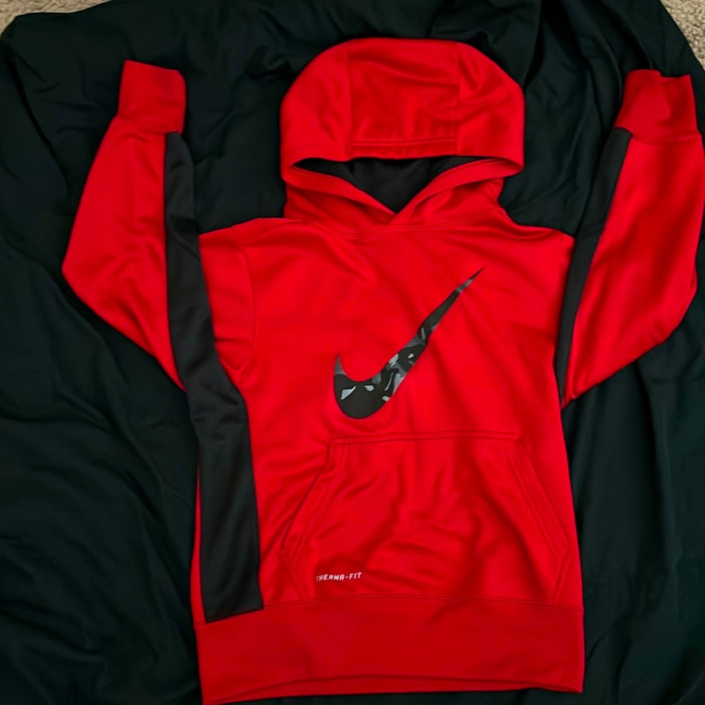 Youth Boys Nike hoodie Black Camo Size S